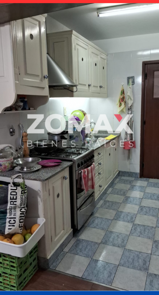 CASA EN VENTA B° SAN CARLOS. APTA CRED HIPOTECARIO.