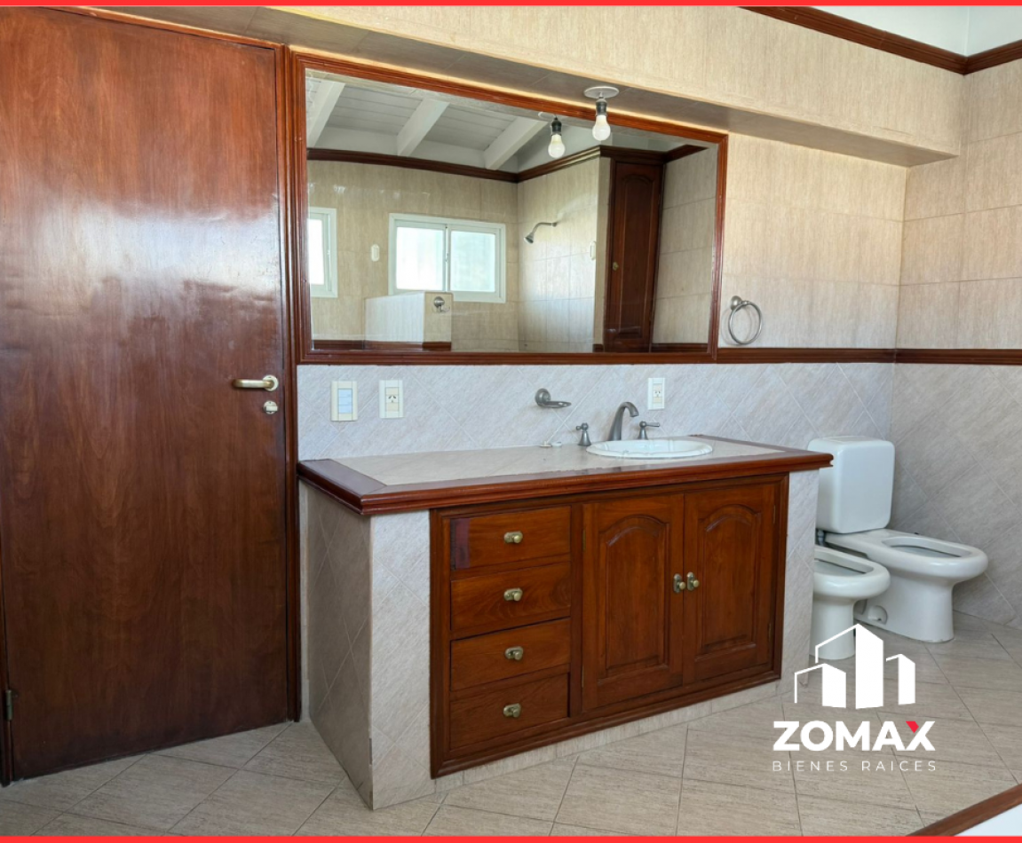 CASA EN VENTA B° GRAND BURG. APTO CRED HIPOTECARIO